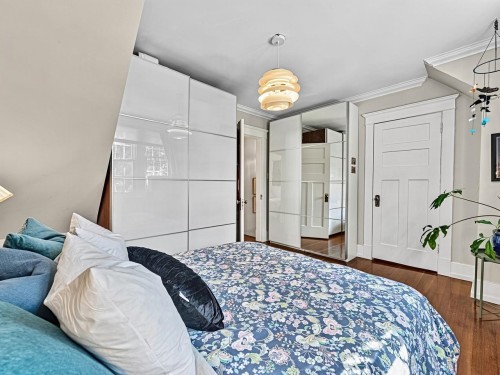 2634 Hemlock Street, Vancouver, BC 