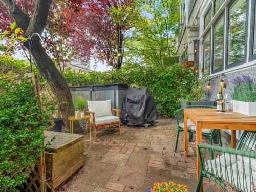 2634 Hemlock Street, Vancouver, BC 