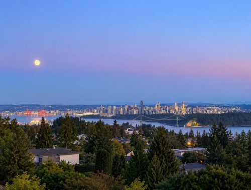 1263 Chartwell Place  West Vancouver, BC V7S 2S2