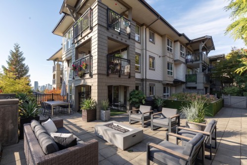 214-3082 Dayanee Springs Boulevard  Coquitlam, BC V3E 0A3