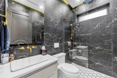1443 57Th Avenue W, Vancouver, BC 