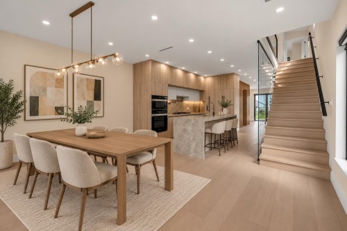 504 5Th Street E, North Vancouver, BC 