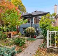 338 20th Avenue E Vancouver, BC V5V 1M3