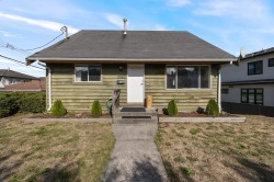 3325 Seaforth Drive  Vancouver, BC V5M 4C6