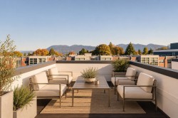 1-2880 4th Avenue W Vancouver, BC V6K 1R2