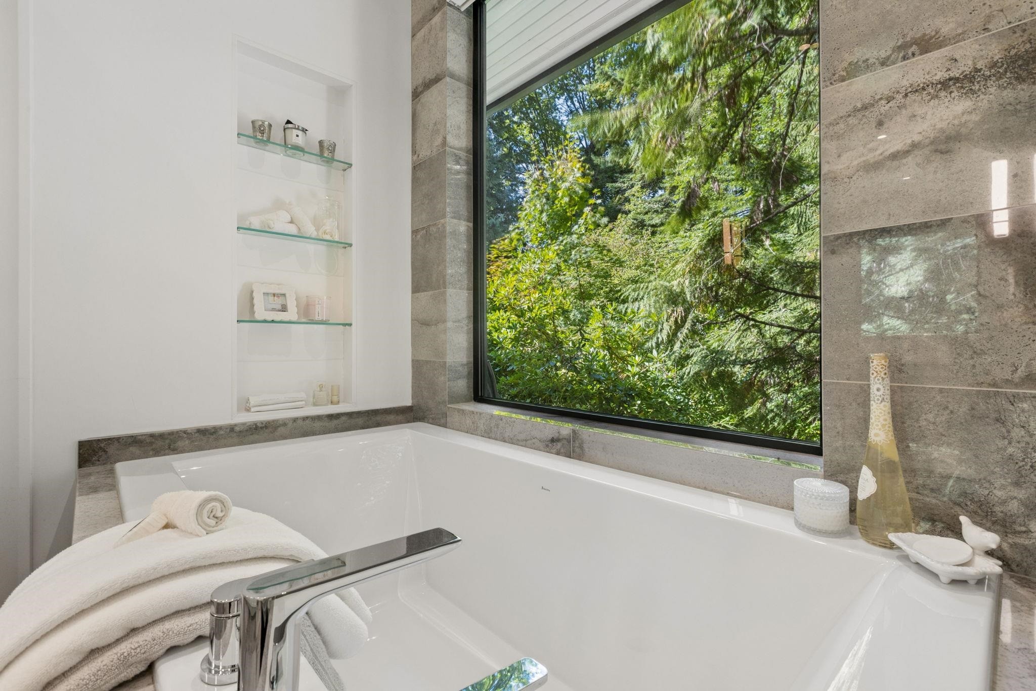 435 Macbeth Crescent, West Vancouver, BC