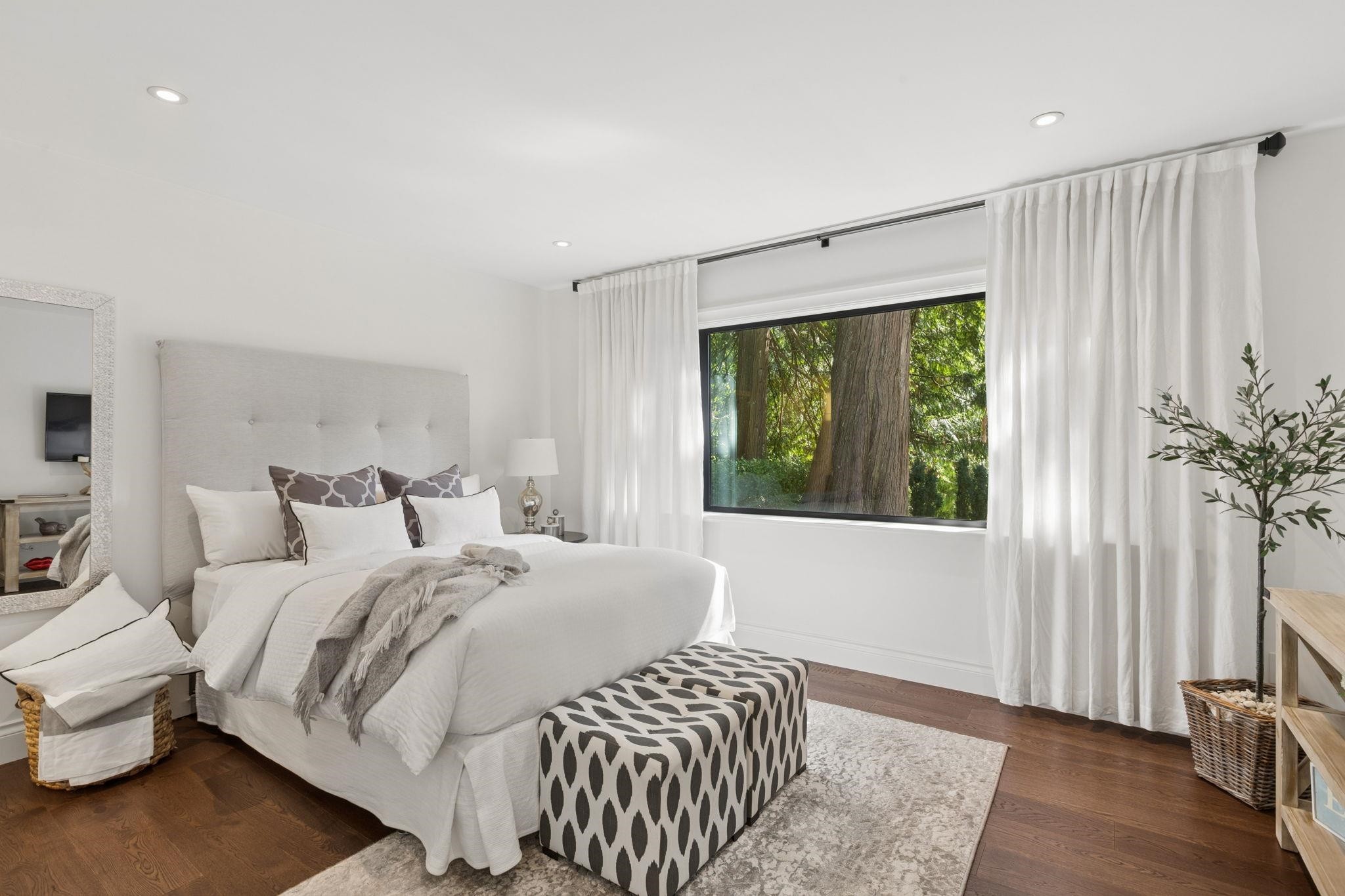 435 Macbeth Crescent, West Vancouver, BC