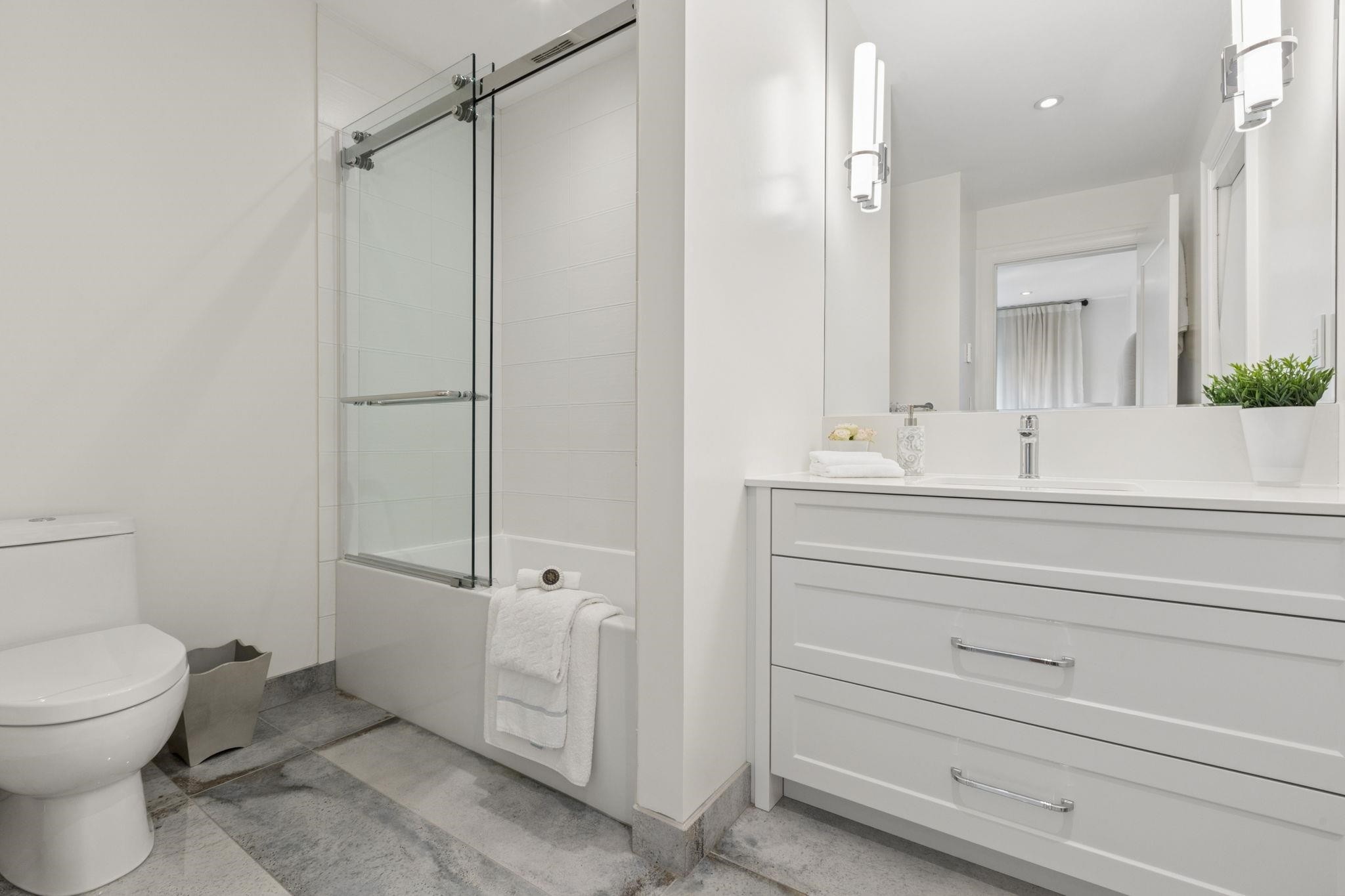 435 Macbeth Crescent, West Vancouver, BC