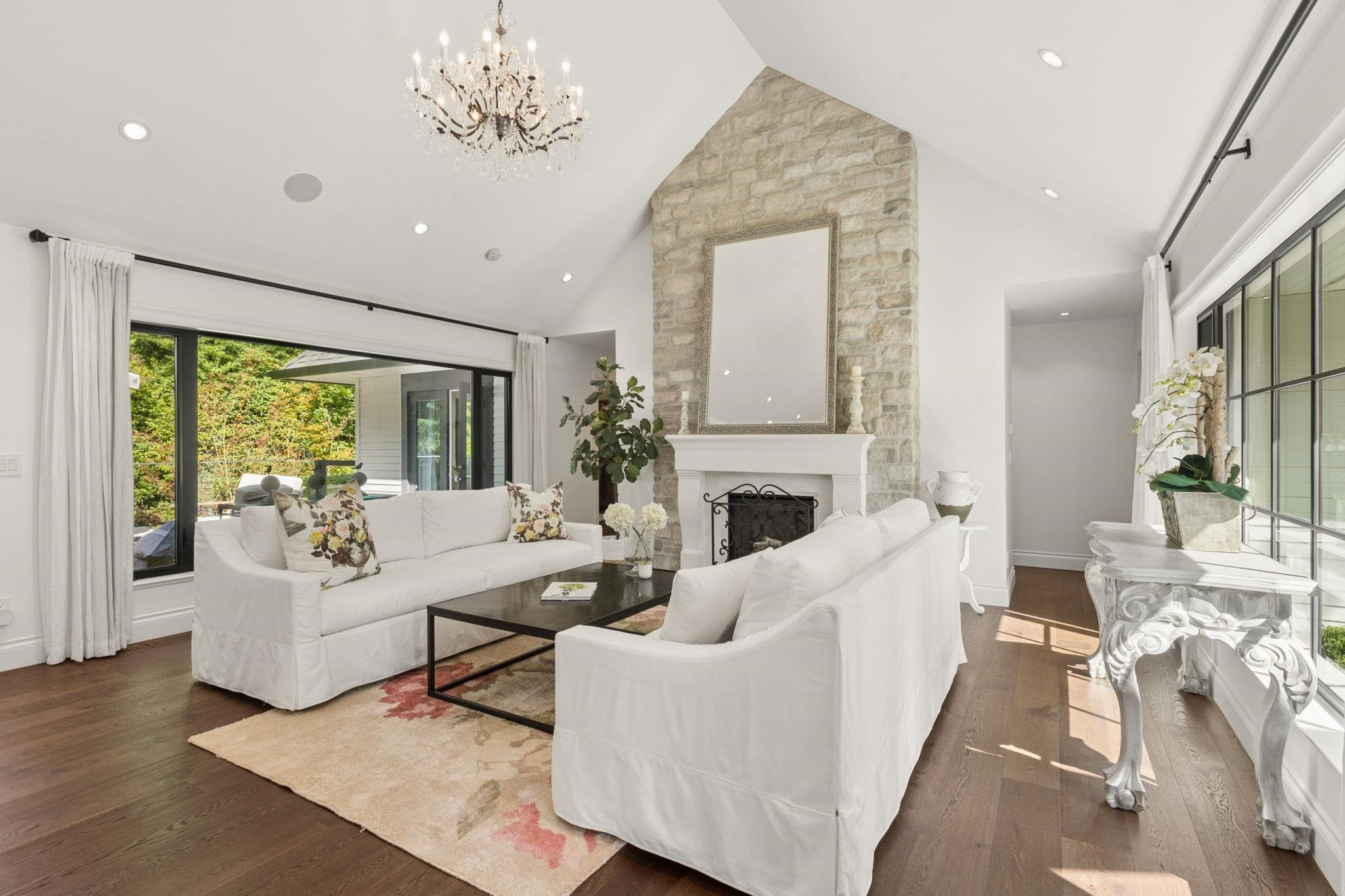 435 Macbeth Crescent, West Vancouver, BC