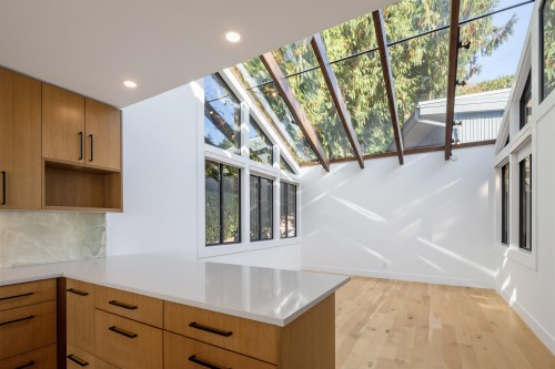975 Aubeneau Crescent, West Vancouver, BC 