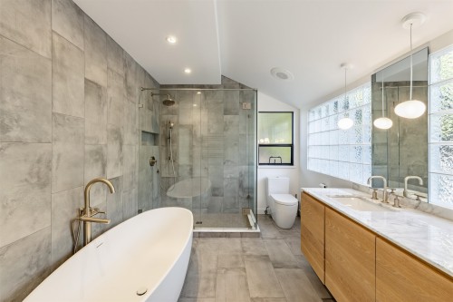 975 Aubeneau Crescent, West Vancouver, BC 