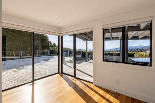 975 Aubeneau Crescent, West Vancouver, BC 