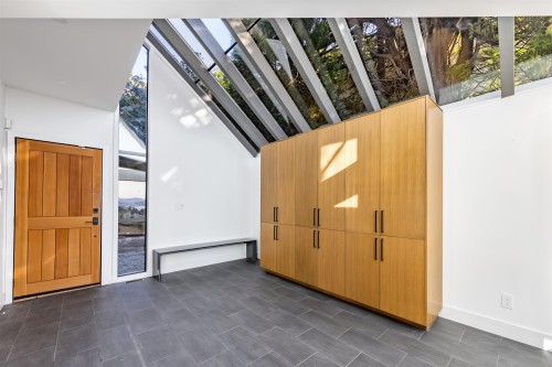 975 Aubeneau Crescent, West Vancouver, BC 