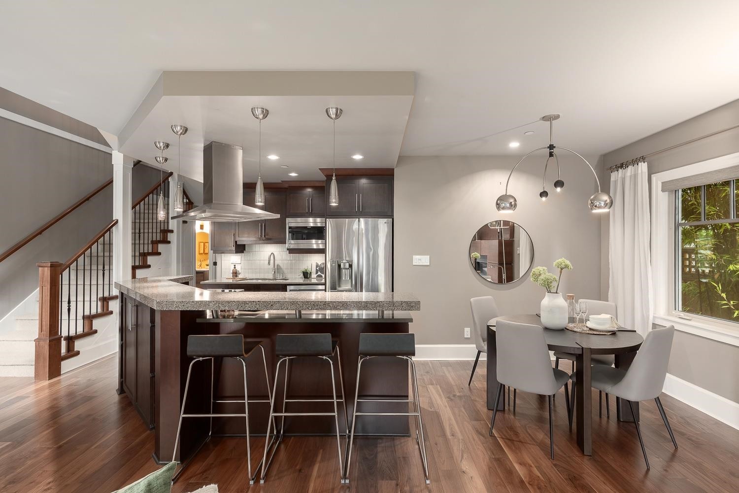 850 10Th Avenue E, Vancouver, BC