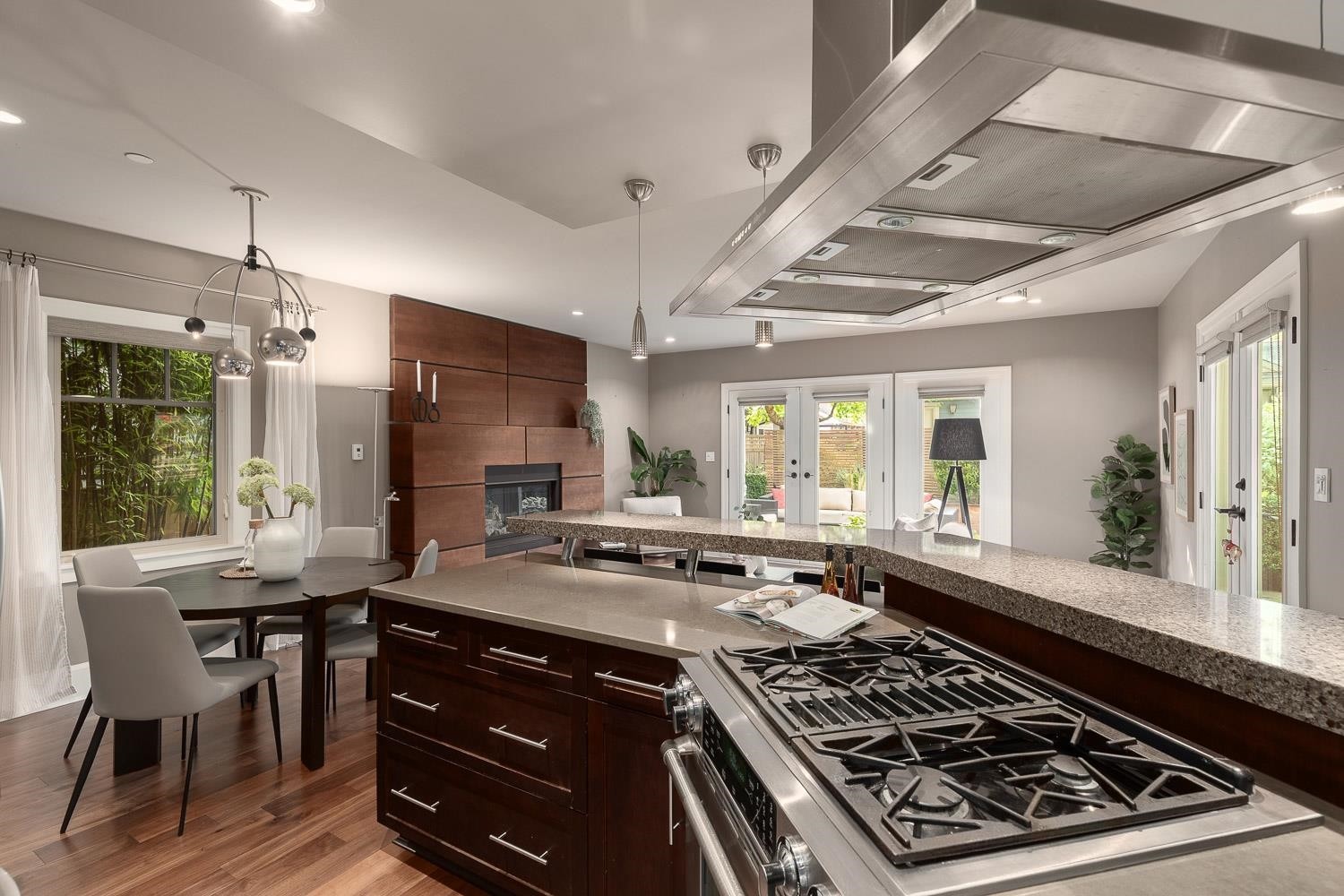 850 10Th Avenue E, Vancouver, BC