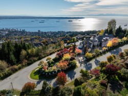 2743 Willoughby Road  West Vancouver, BC V7S 3K3