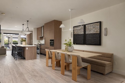 238 19Th Street E, North Vancouver, BC 