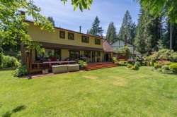 696 Wellington Place  North Vancouver, BC V7K 3A1