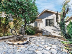 3967 Dunbar Street  Vancouver, BC V6S 2E3