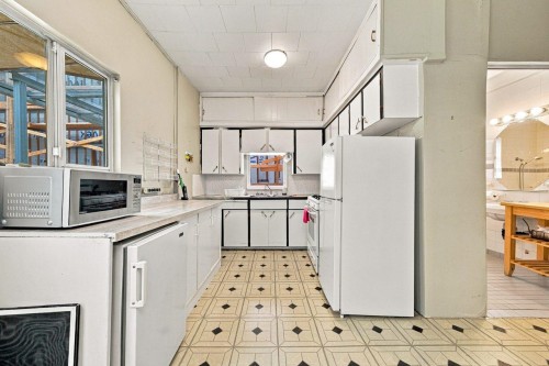 4153 John Street, Vancouver, BC 