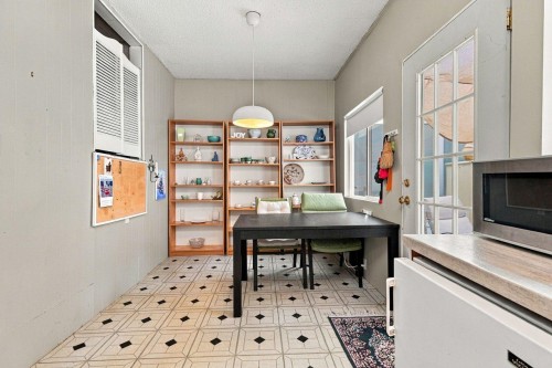 4153 John Street, Vancouver, BC 