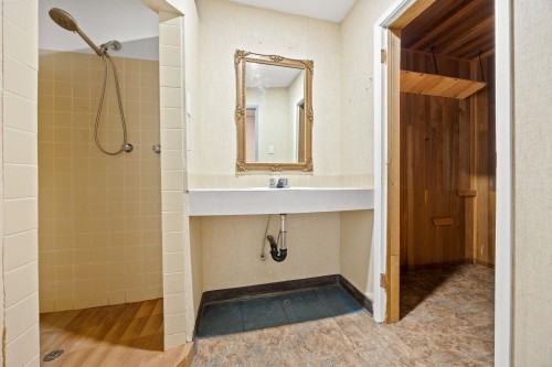 3290 Hazel Avenue, Coquitlam, BC 
