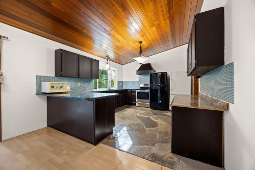 3290 Hazel Avenue, Coquitlam, BC 