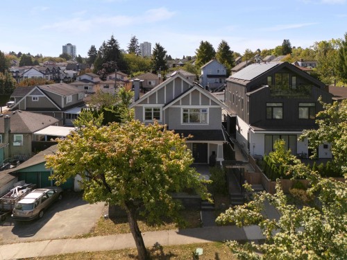 1382 17Th Avenue E, Vancouver, BC 