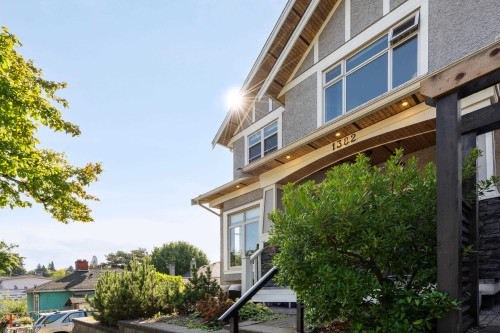 1382 17Th Avenue E, Vancouver, BC 