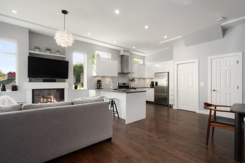 1382 17Th Avenue E, Vancouver, BC 