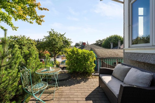 1382 17Th Avenue E, Vancouver, BC 