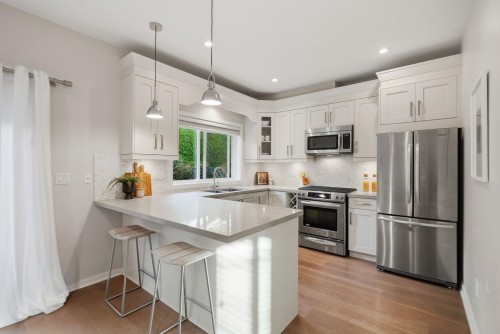 248 6Th Street E, North Vancouver, BC 