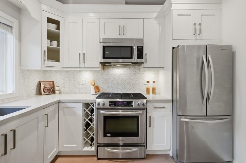 248 6Th Street E, North Vancouver, BC 