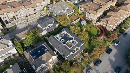 248 6Th Street E, North Vancouver, BC 