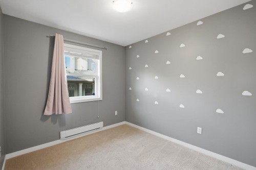 248 6Th Street E, North Vancouver, BC 