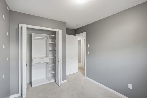 248 6Th Street E, North Vancouver, BC 