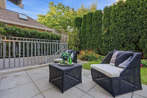 248 6Th Street E, North Vancouver, BC 