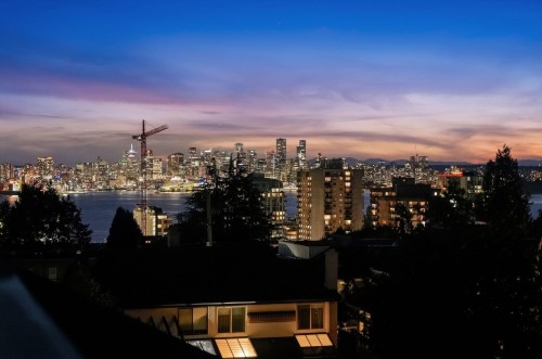 248 6Th Street E, North Vancouver, BC 
