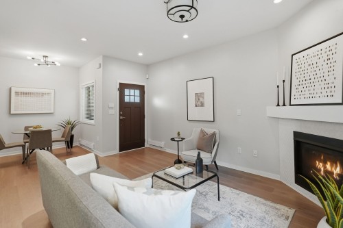248 6Th Street E, North Vancouver, BC 
