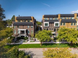 221-7789 Yukon Street  Vancouver, BC V5X 2Y4