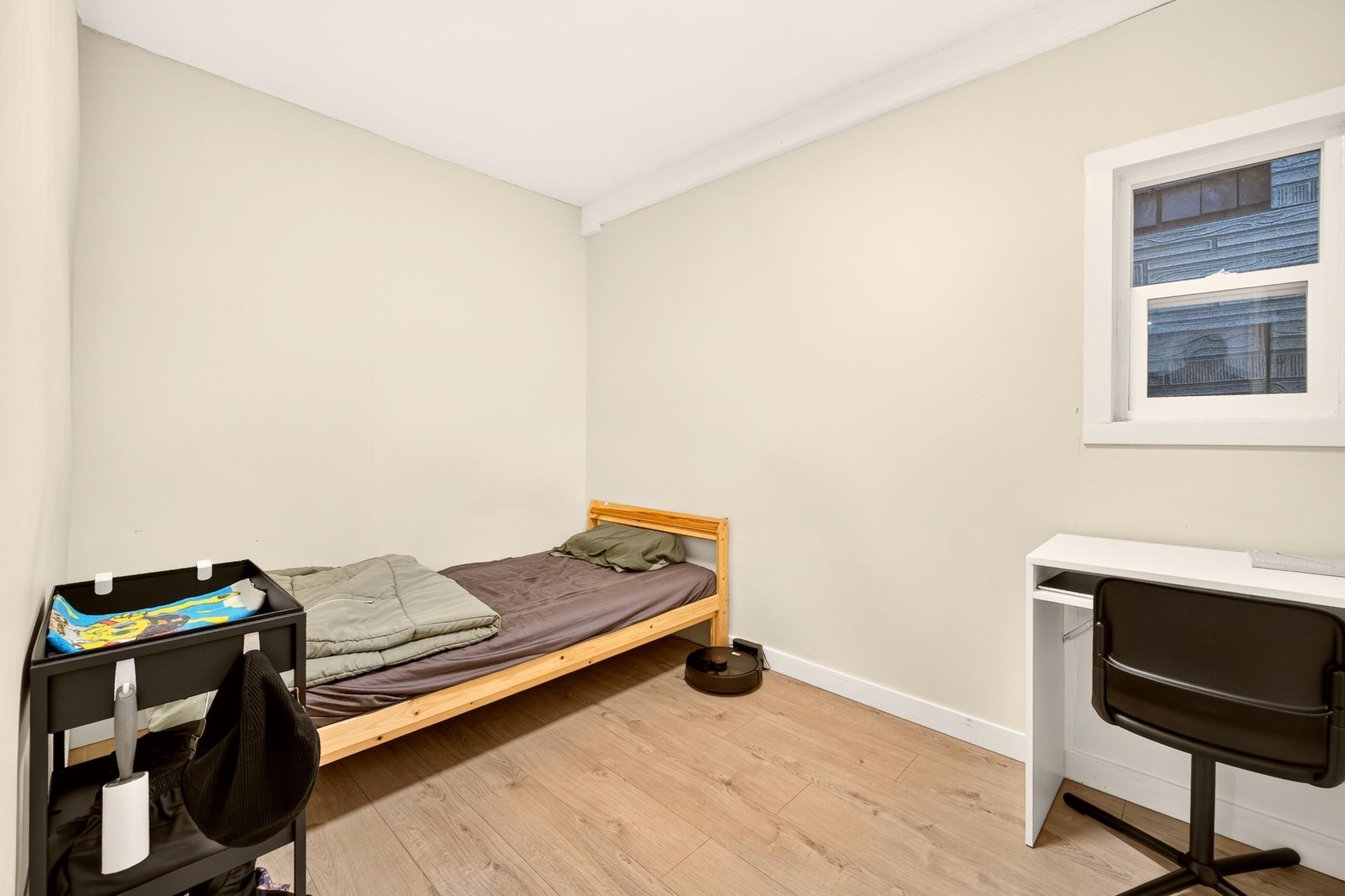 777 Pender Street E, Vancouver, BC