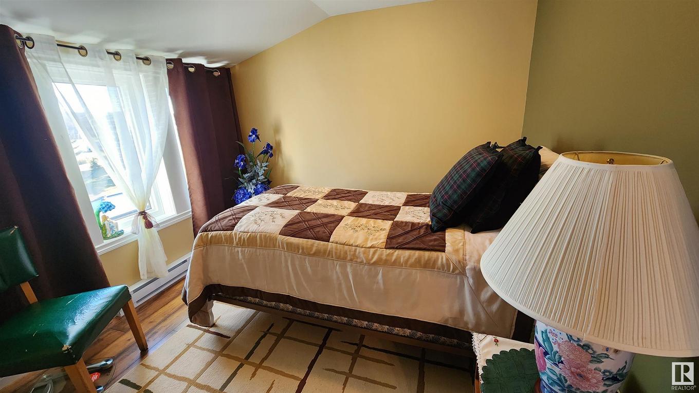7308 Twp Rd 562, Rural St. Paul County, AB - Indoor Photo Showing Bedroom