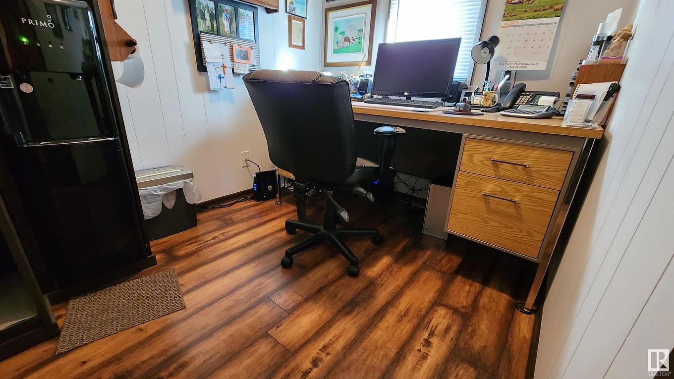 7308 Twp Rd 562, Rural St. Paul County, AB - Indoor Photo Showing Office