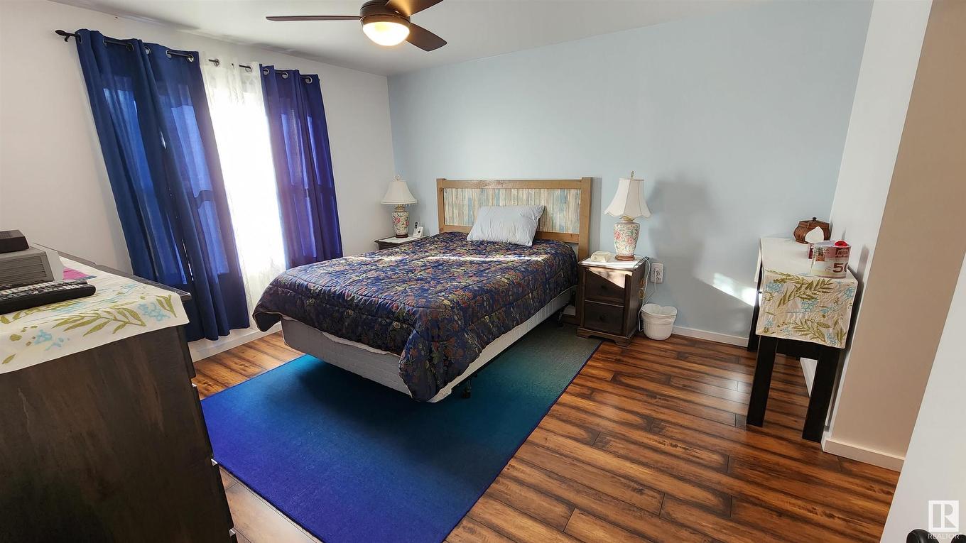 7308 Twp Rd 562, Rural St. Paul County, AB - Indoor Photo Showing Bedroom