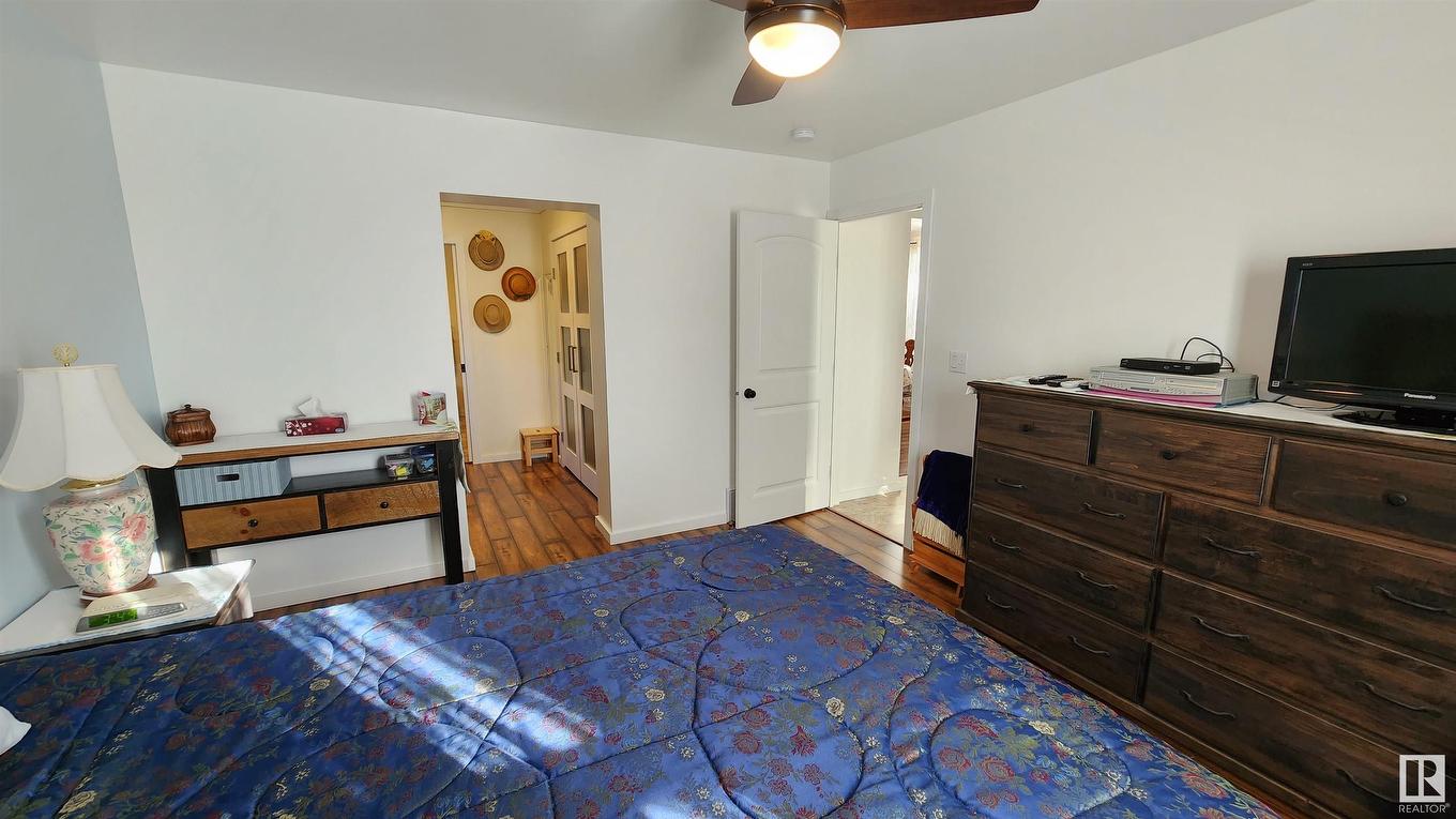 7308 Twp Rd 562, Rural St. Paul County, AB - Indoor Photo Showing Bedroom