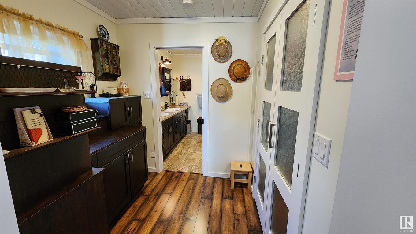 7308 Twp Rd 562, Rural St. Paul County, AB - Indoor Photo Showing Other Room