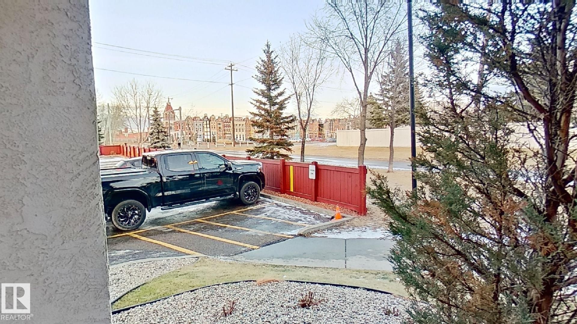 119 12110 106 Avenue Nw, Edmonton, AB - Outdoor