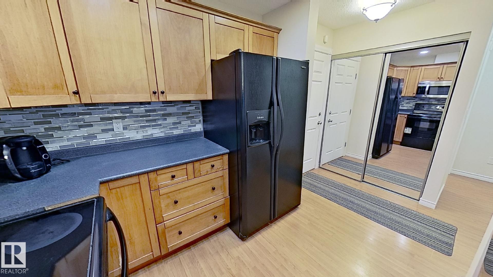 119 12110 106 Avenue Nw, Edmonton, AB - Indoor
