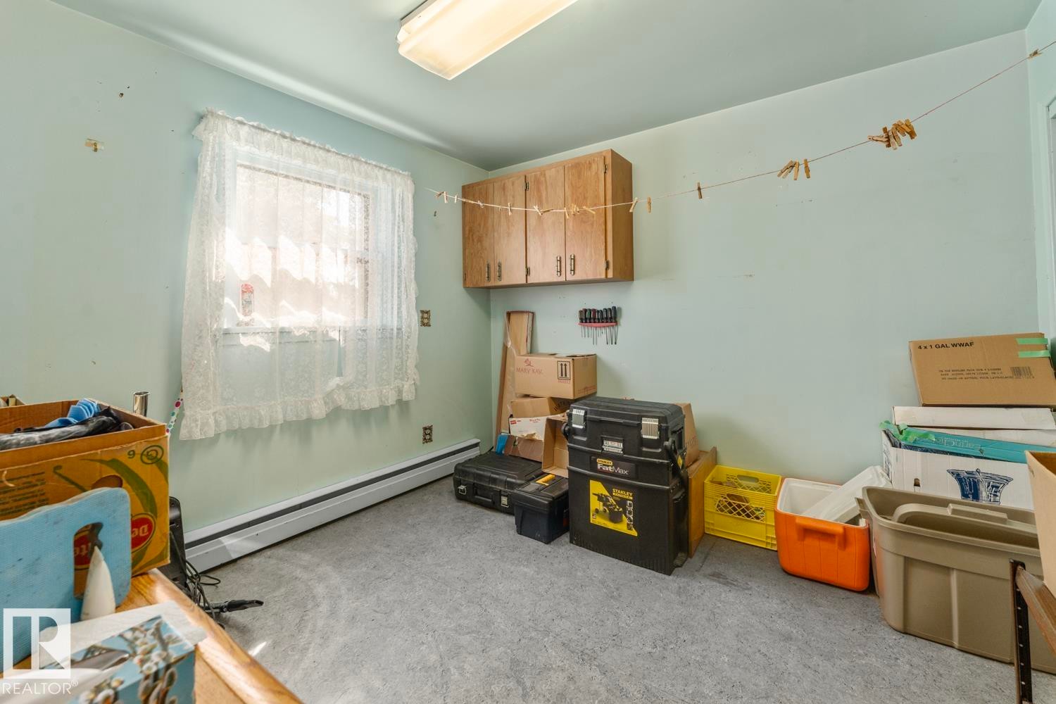 4715 47 Avenue, Cold Lake, AB - Indoor