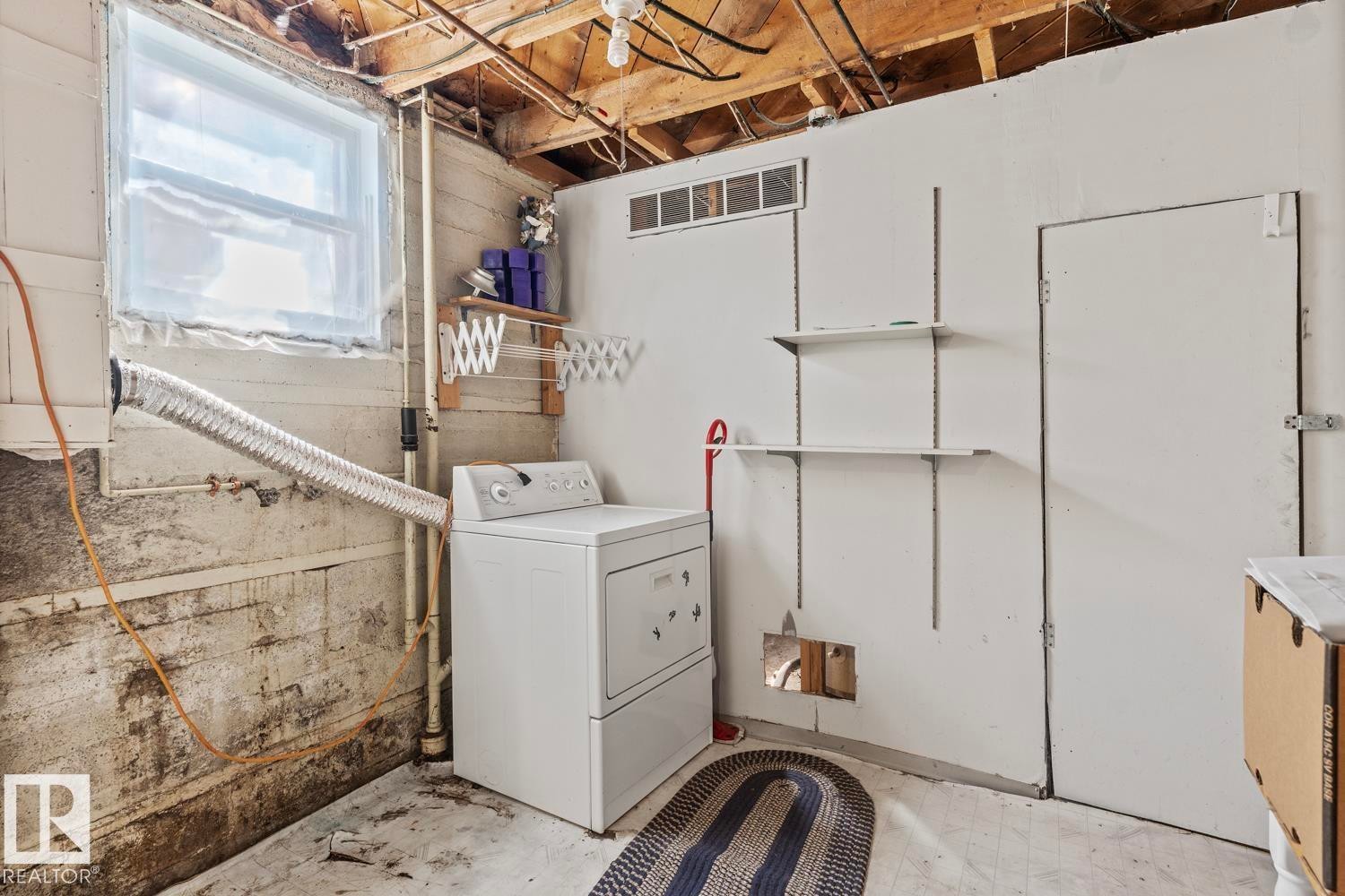 4715 47 Avenue, Cold Lake, AB - Indoor Photo Showing Laundry Room